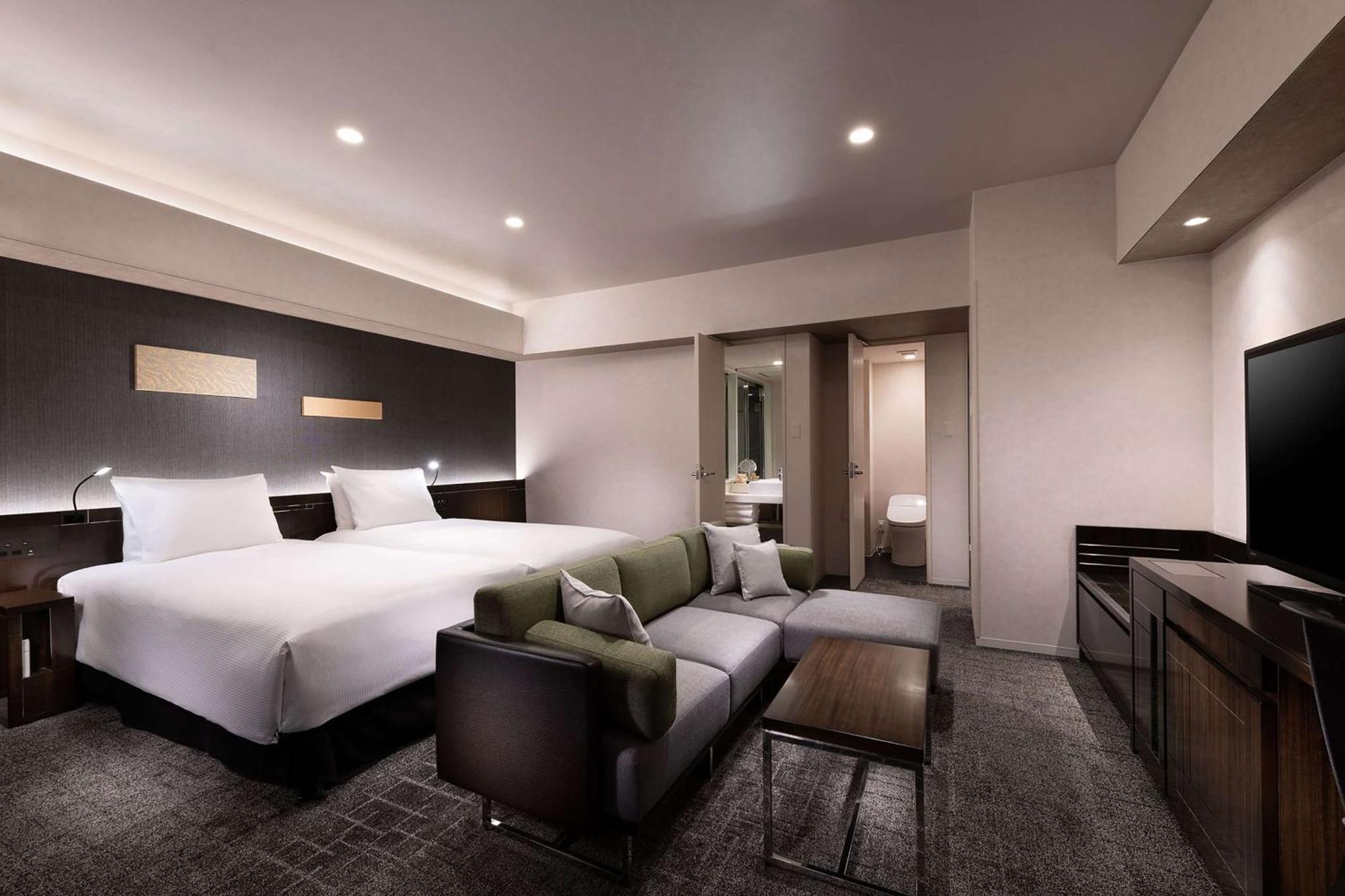 Doubletree By Hilton Tokyo Ariake Hotel Exterior photo